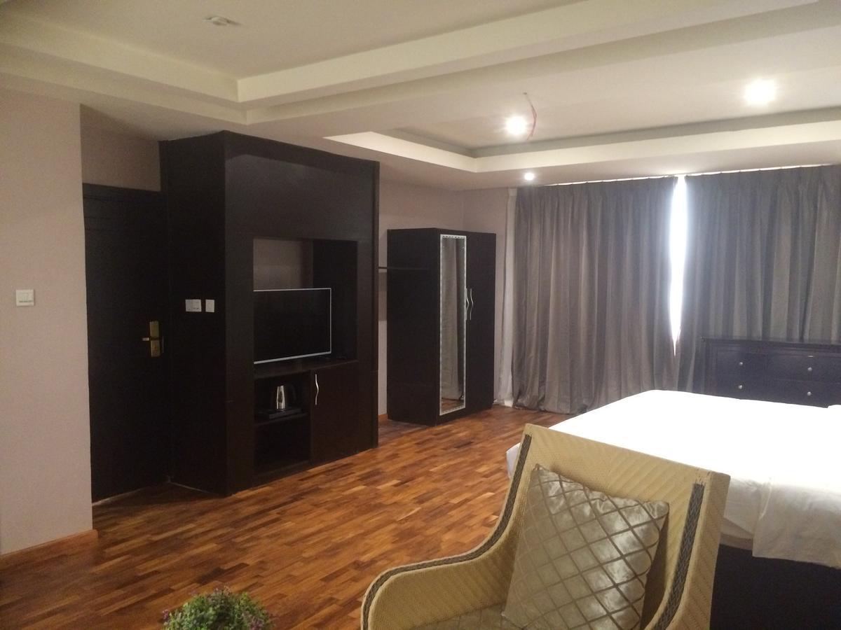 Tivoli Hotel Seafront Ikoyi Aliayabiagba ภายนอก รูปภาพ