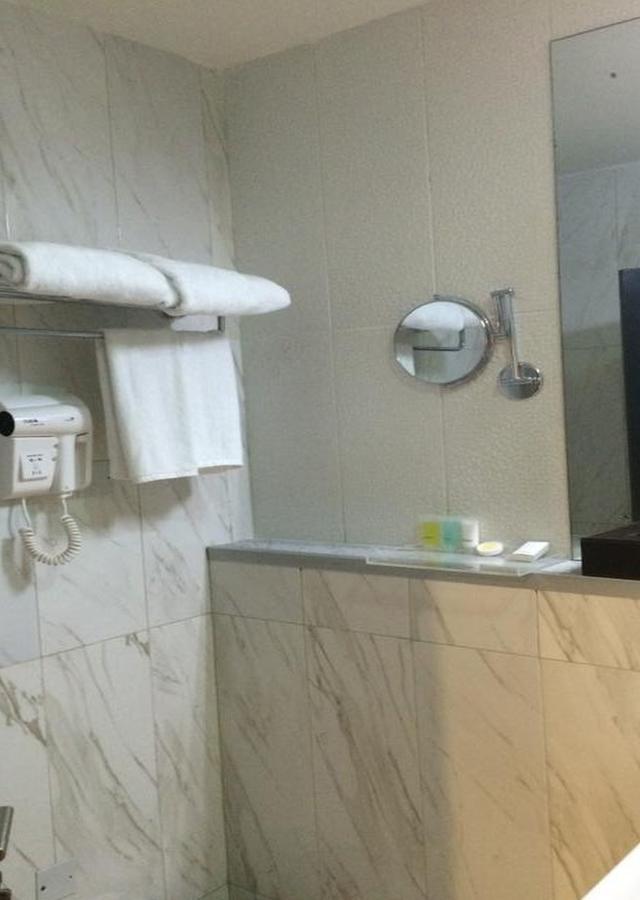 Tivoli Hotel Seafront Ikoyi Aliayabiagba ภายนอก รูปภาพ