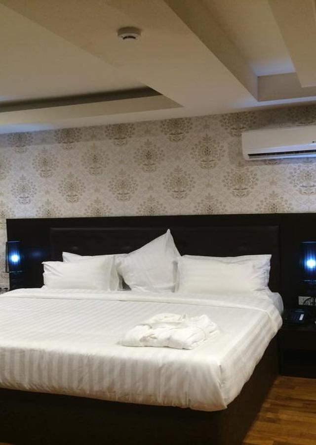 Tivoli Hotel Seafront Ikoyi Aliayabiagba ภายนอก รูปภาพ