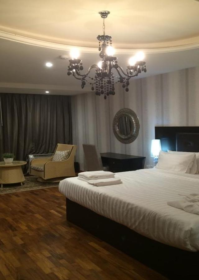 Tivoli Hotel Seafront Ikoyi Aliayabiagba ภายนอก รูปภาพ