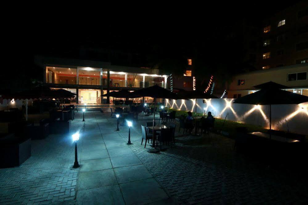 Tivoli Hotel Seafront Ikoyi Aliayabiagba ภายนอก รูปภาพ