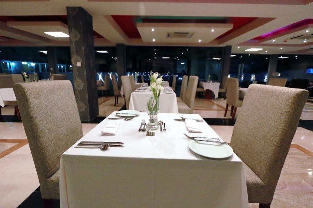 Tivoli Hotel Seafront Ikoyi Aliayabiagba ภายนอก รูปภาพ