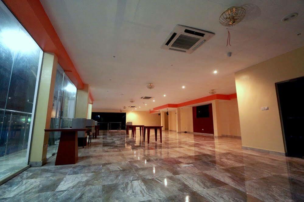 Tivoli Hotel Seafront Ikoyi Aliayabiagba ภายนอก รูปภาพ